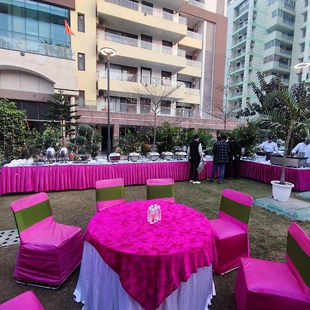 Gazebo Inn & Suites Medanta Gurgaon Exterior foto