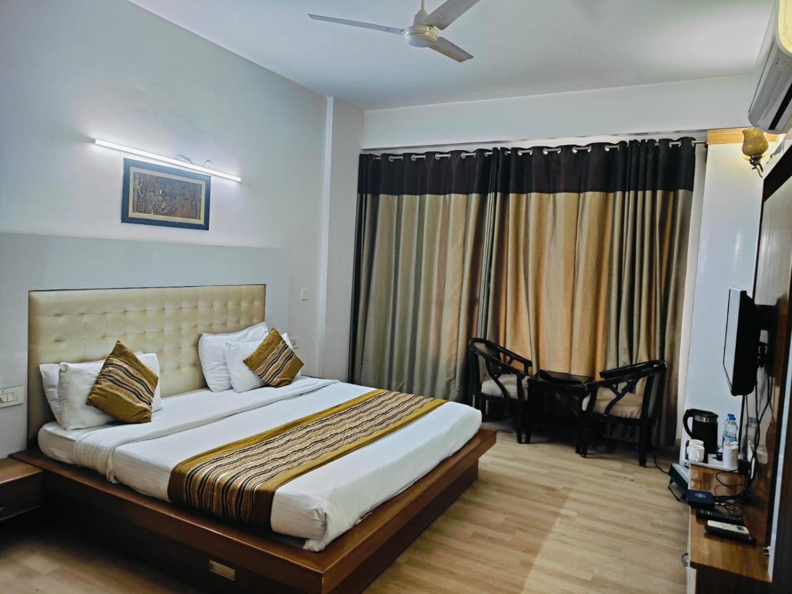 Gazebo Inn & Suites Medanta Gurgaon Exterior foto