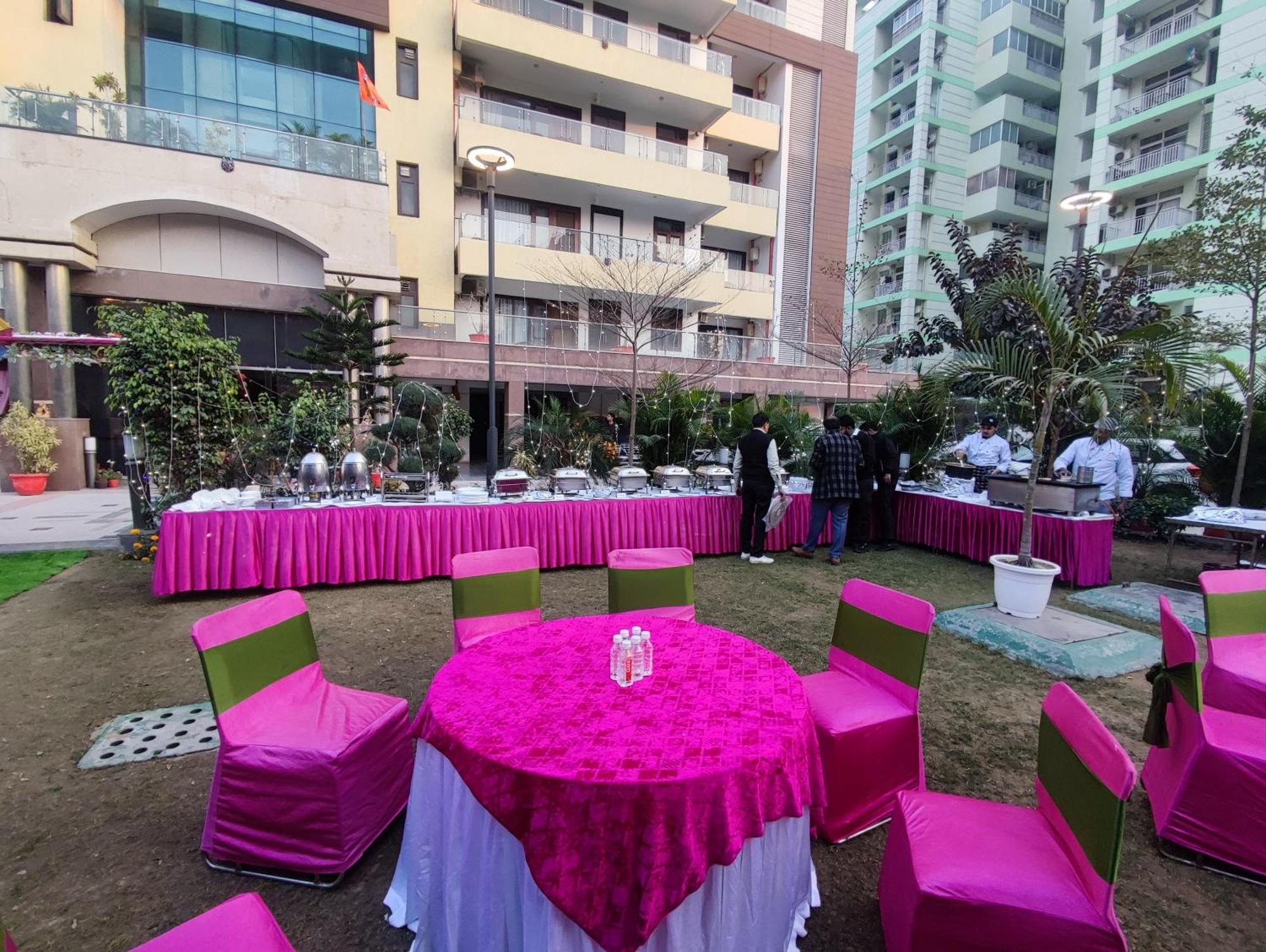 Gazebo Inn & Suites Medanta Gurgaon Exterior foto