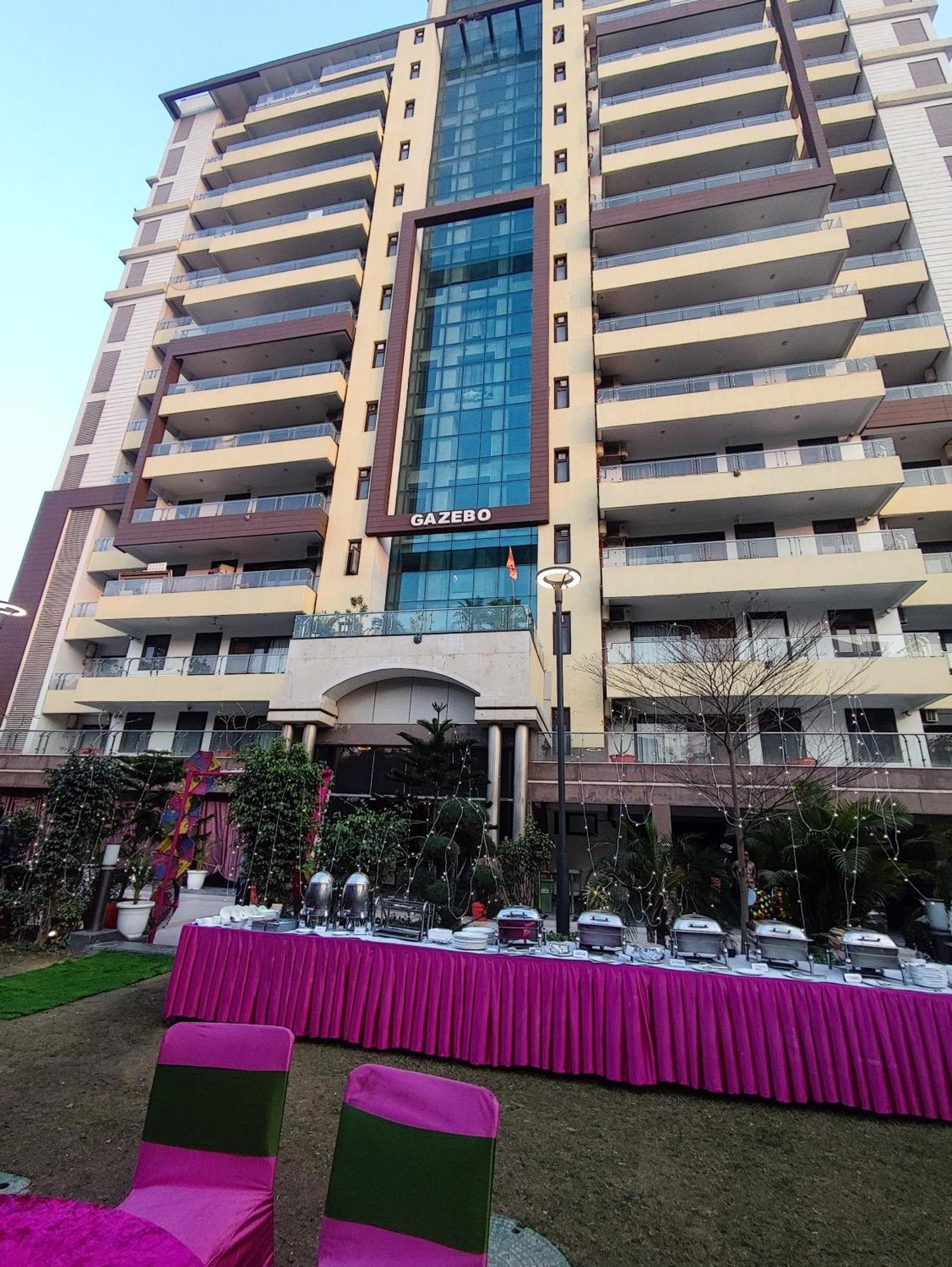 Gazebo Inn & Suites Medanta Gurgaon Exterior foto